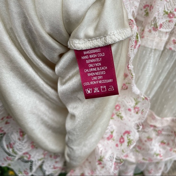 🥑2/$29~Juniors' UP Ultra Pink Floral Lace Dress~Medium - Picture 14 of 14